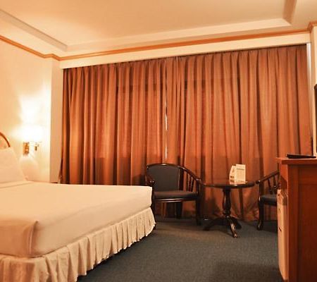 Western Grand Hotel Ratchaburi Zewnętrze zdjęcie